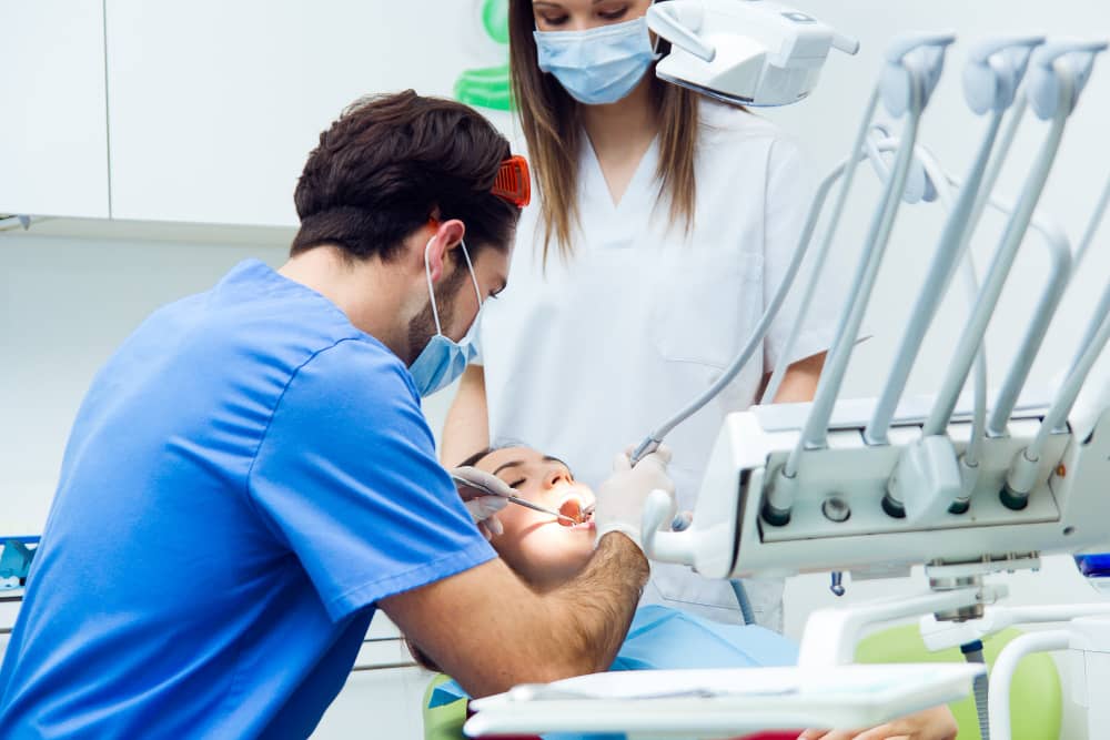 Where to Find an Emergency Dentist at Any Time and Anywhere